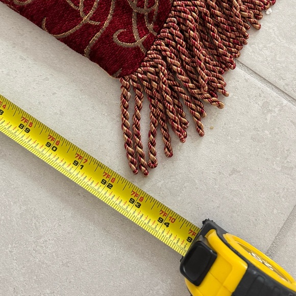 Vintage Christmas Table Runner - Picture 5 of 5